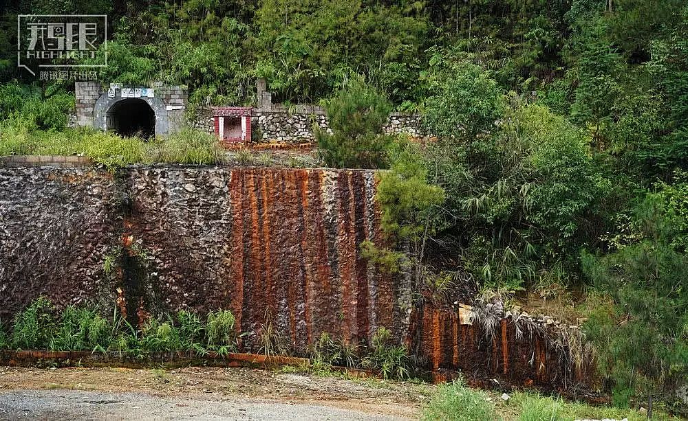 2019年堿式氯化鋁廠家發布重金屬和“毒水”陰影下的村莊:十年無人治理,農田被染成鐵銹色