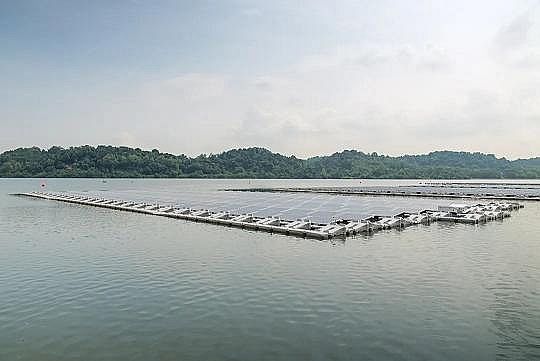 水處理濾料稀土瓷砂濾料廠家勝科子公司建造新加坡最大的漂浮式太陽能系統