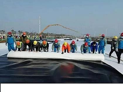 一等品緩蝕阻垢劑生產廠家揭開火神山雷神山醫院的防滲秘密:“兩布一膜”施工工藝,了解一下!