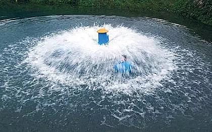 環保曝氣器廠家城市黑臭污染河道底泥該怎么治理?