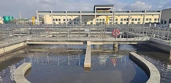 精制乙酸鈉碳源生產(chǎn)廠家靠“零碳源投加技術”每年省下1000萬!真相是什么?